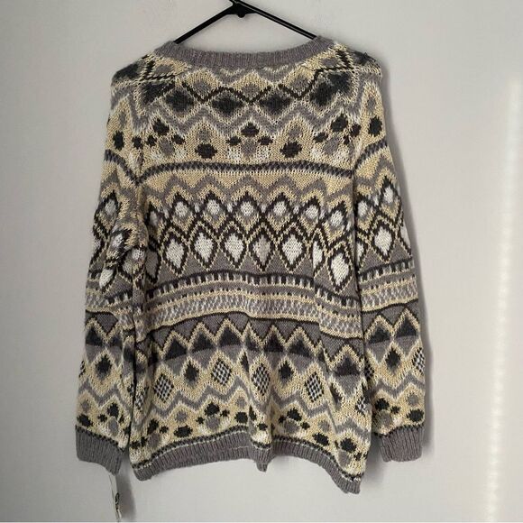 Charter Club Women’s Crew Neck Long Sleeve Thick Knit Gray and Gold Sweater M - Picture 3 of 3